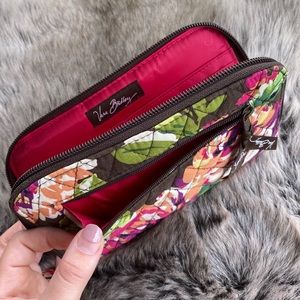 Vera Bradley Wallet/Wristlet